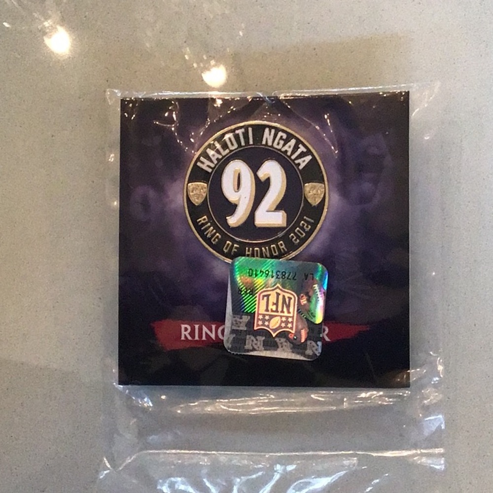 Baltimore ravens NFL HALOTI NGATA memorabilia 92 Commemorative Pin